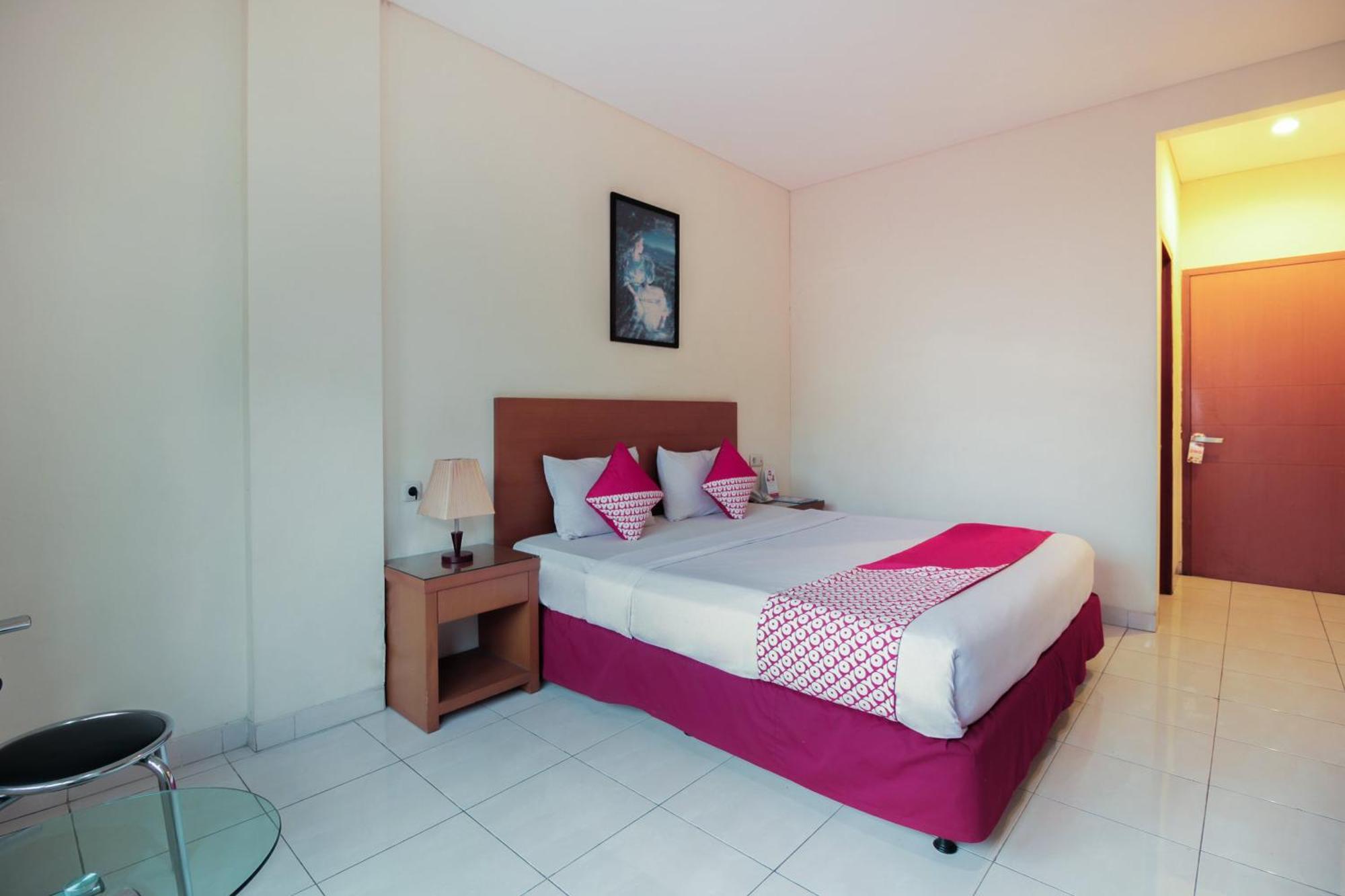 Capital O Galaxy Inn Бандунг Екстериор снимка