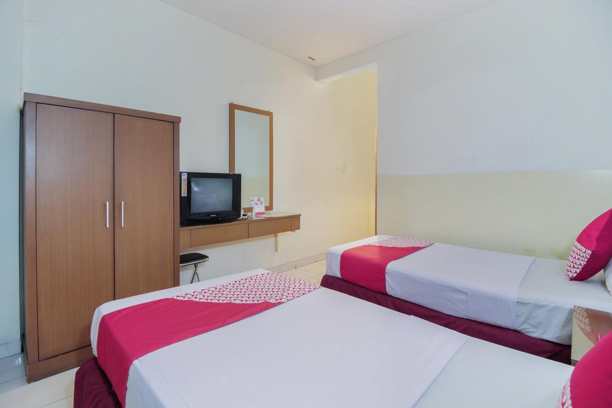 Capital O Galaxy Inn Бандунг Екстериор снимка