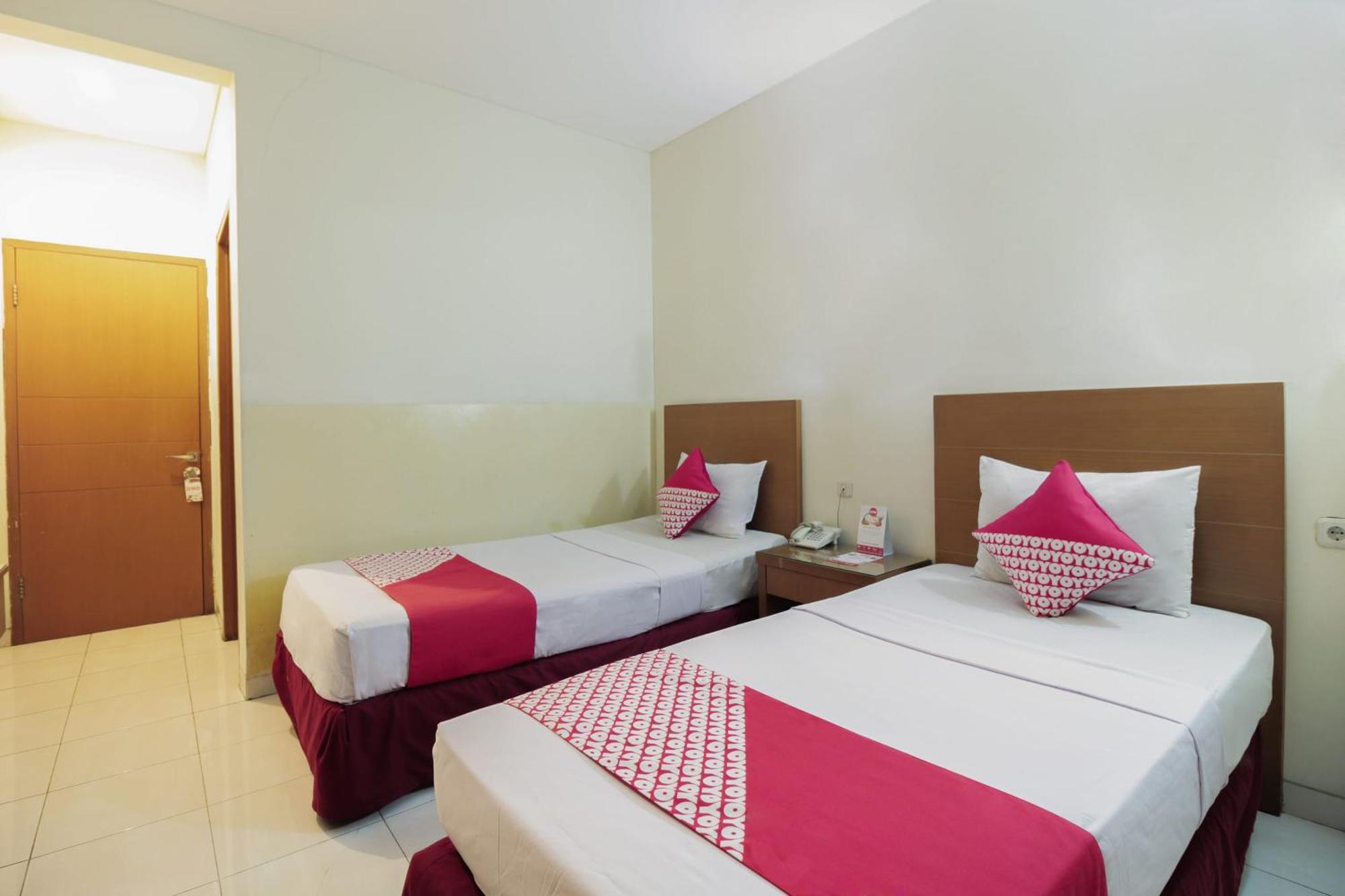 Capital O Galaxy Inn Бандунг Екстериор снимка