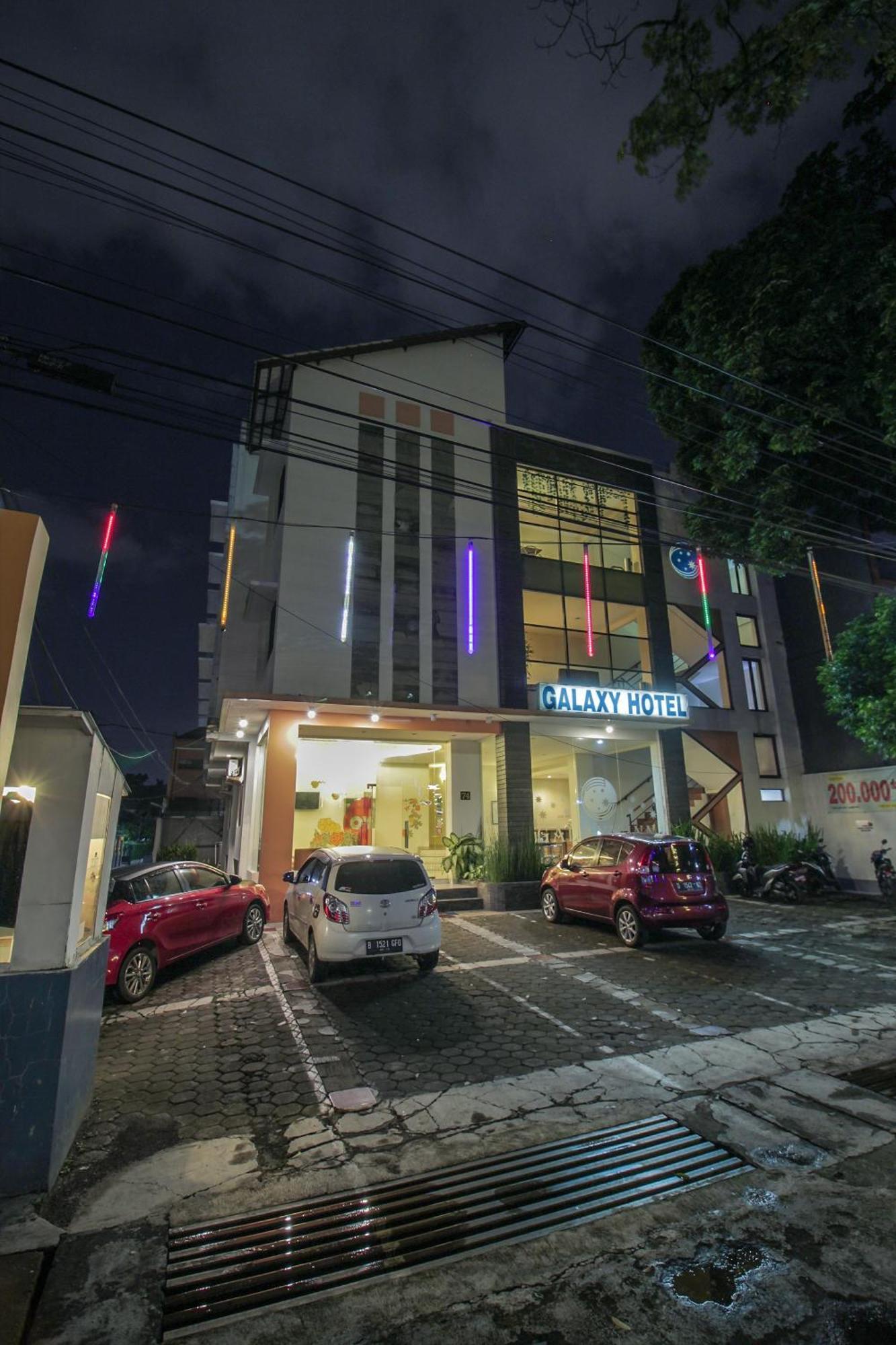 Capital O Galaxy Inn Бандунг Екстериор снимка