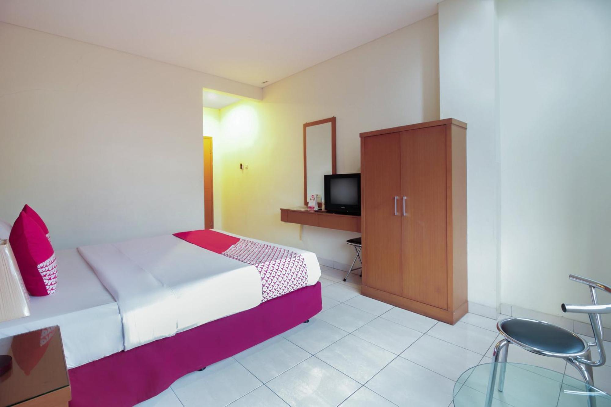 Capital O Galaxy Inn Бандунг Екстериор снимка