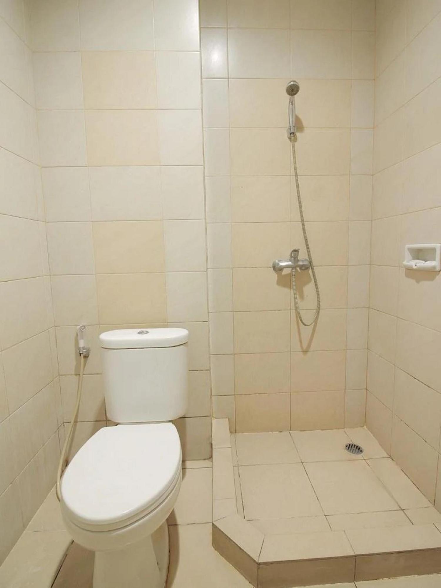 Capital O Galaxy Inn Бандунг Екстериор снимка